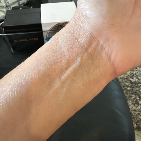 LIMITED EDITION Michael Kors Women’s Watch in Rose Gold - Picture 9 of 10